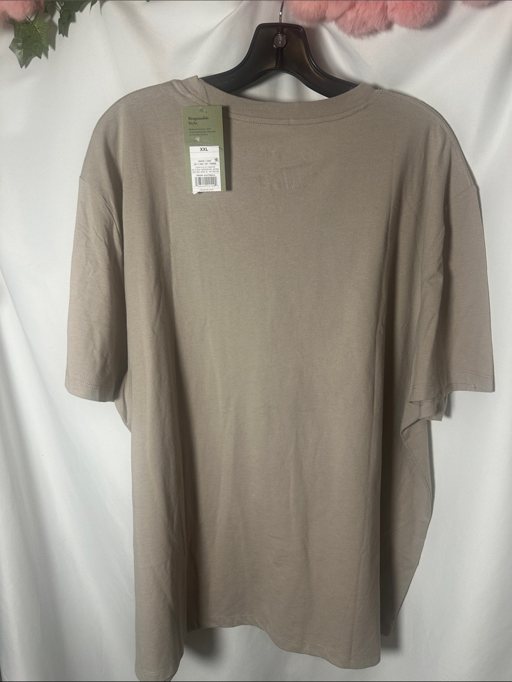 Dolly Parton Live In Concert Graphic Tee - Light Taupe - Picture 7 of 8